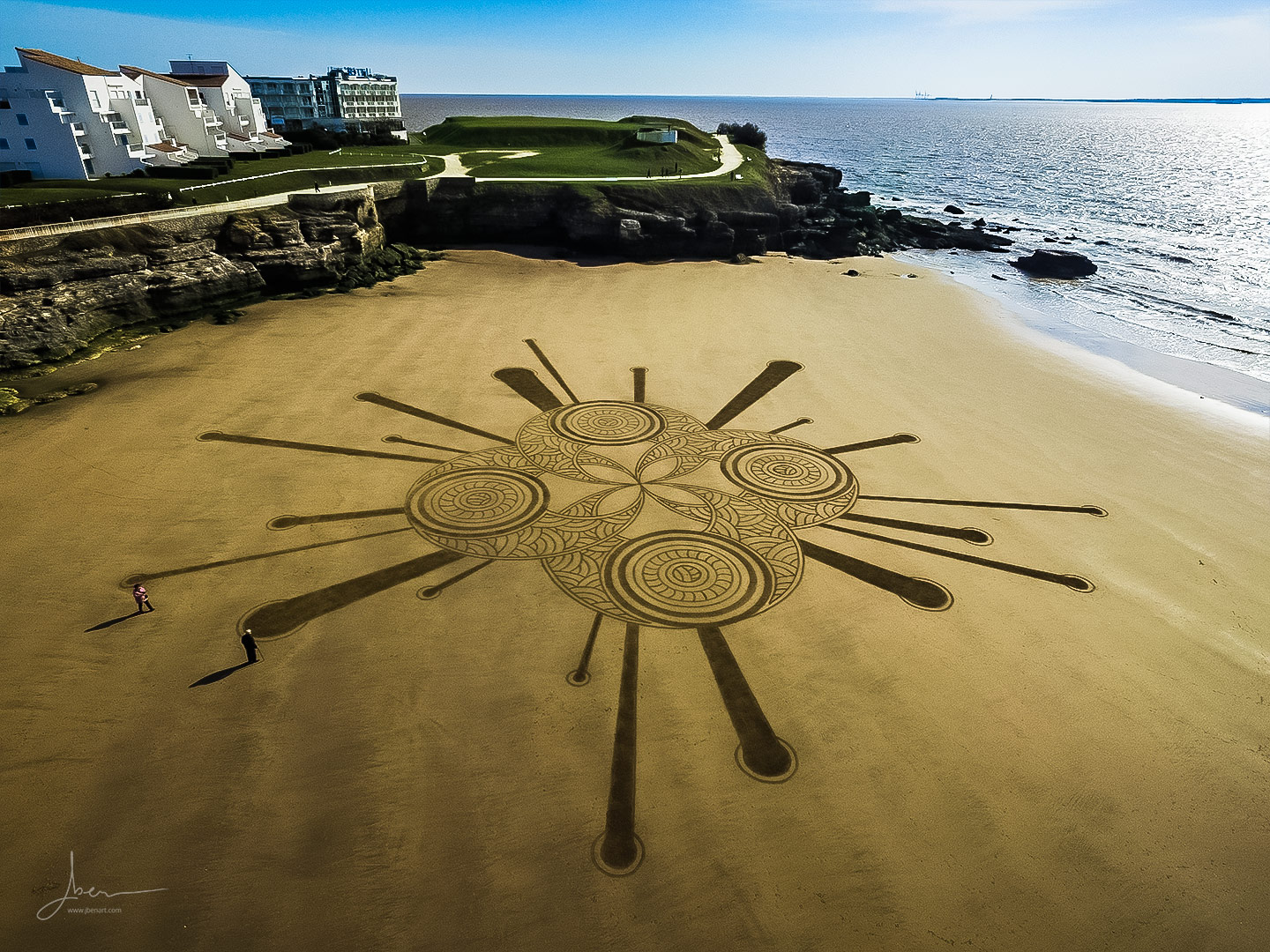 Beach art entre cercles