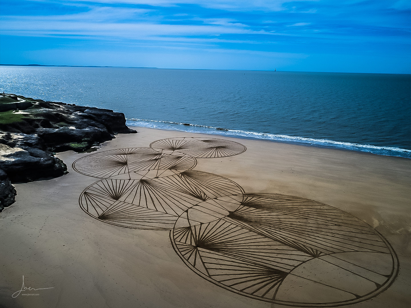 Beach art circles doodles
