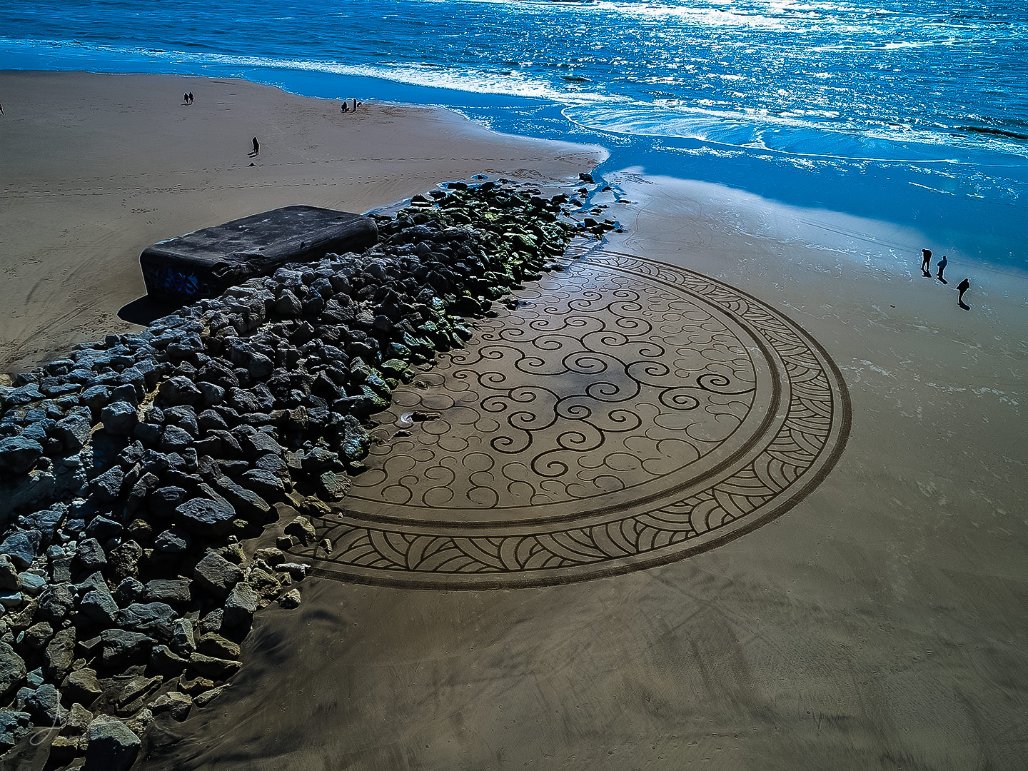 Beach art half circle