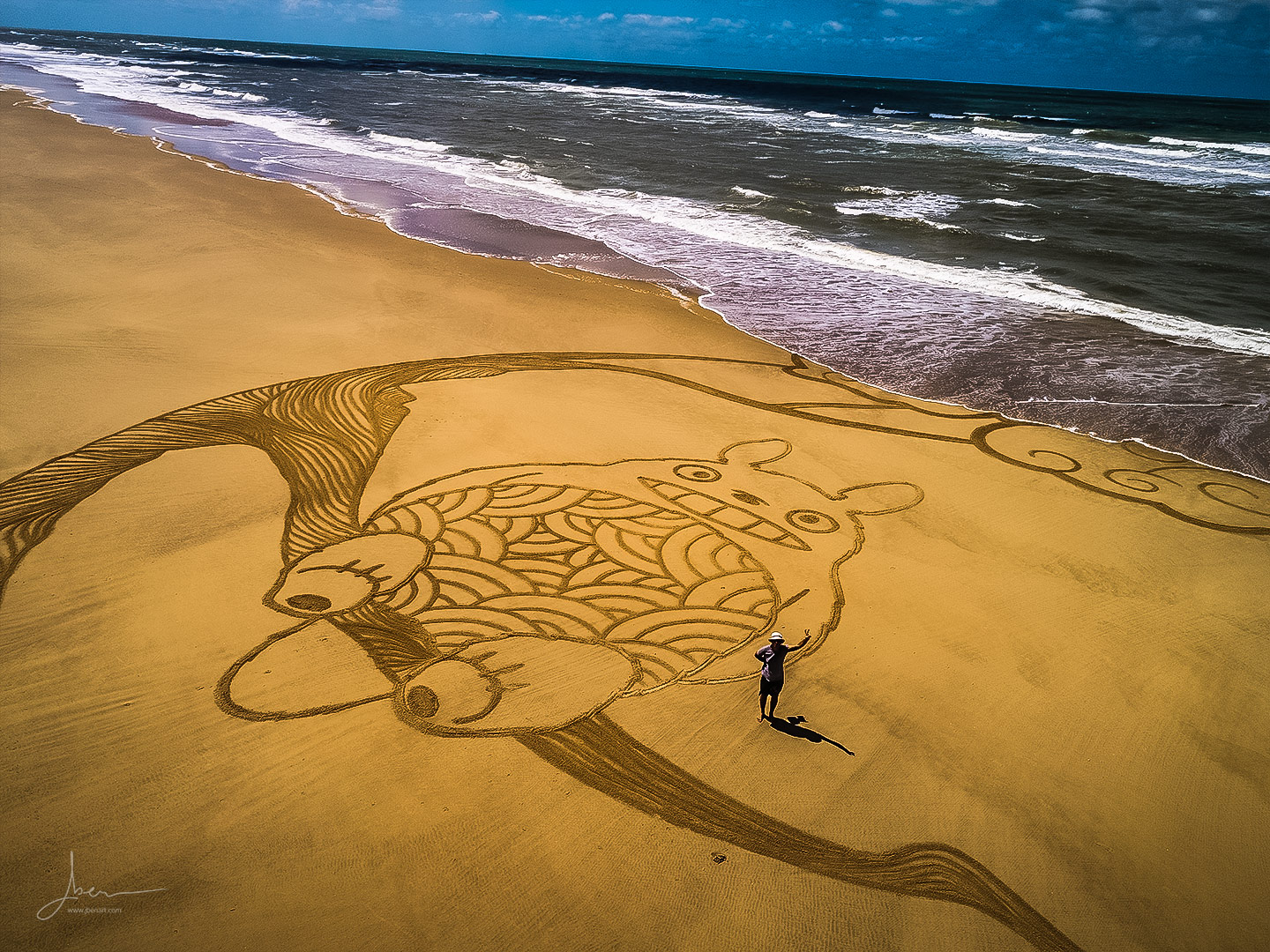 Beach art Totoro