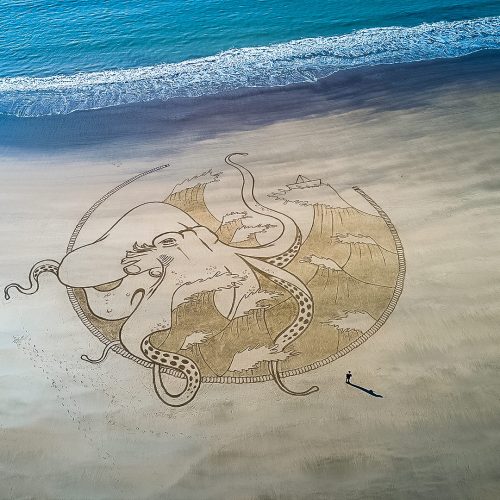 beach art kraken